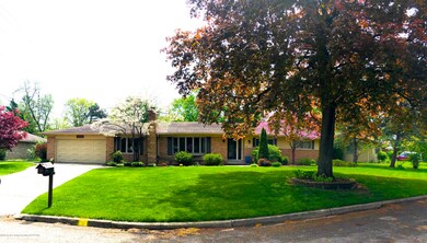 3115 N Cambridge Rd, Lansing, MI 48911 - photo 2