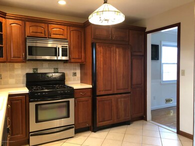 91 Mobile Ave, Staten Island, NY 10306 - photo 2