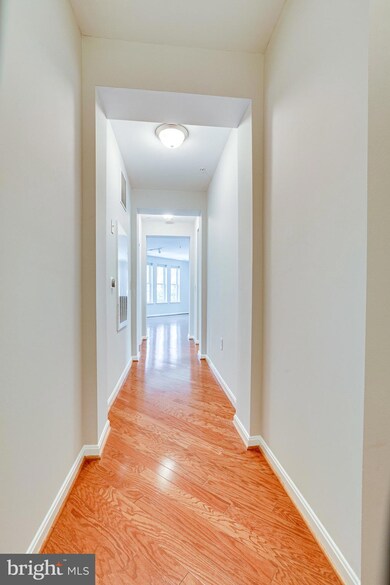 2665 Prosperity Ave unit 311, Fairfax, VA 22031 - photo 6