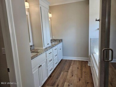 Lot 76 FO master bath