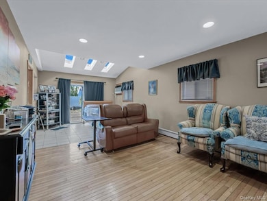 12 Cable Ln, Hicksville, NY 11801 - photo 7