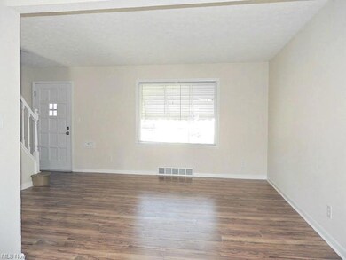 1531 Mapledale Rd, Wickliffe, OH 44092 - photo 2