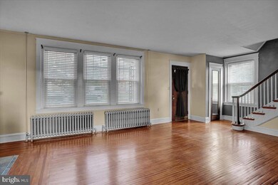 216 W Bellevue Ave, Reading, PA 19605 - photo 7