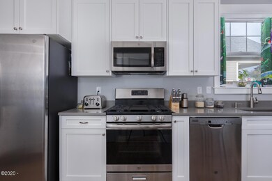 329 SE Neptune Ave, Lincoln City, OR 97367 - photo 7