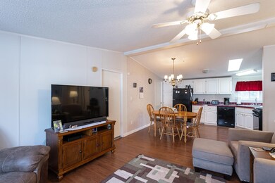 464 Boston Post Rd unit 31, Amherst, NH 03031 - photo 6