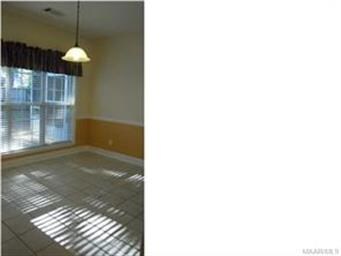 Breakfast area/dining area