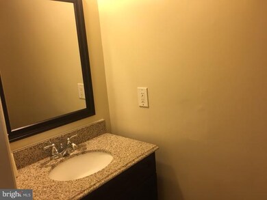 5666 Oak Tanager Ct, Burke, VA 22015 - photo 5