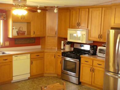 Beautiful spacious kitchen