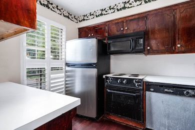 1609 Mapleton Dr unit 5, Houston, TX 77043 - photo 6