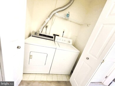 6304 Over See Ct, Springfield, VA 22152 - photo 5