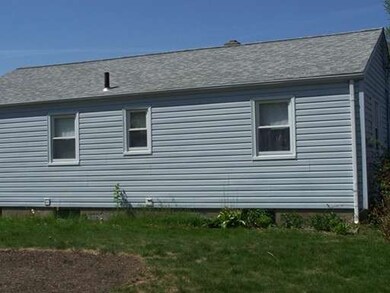 75 Gill St, Chicopee, MA 01013 - photo 5