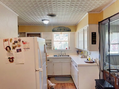 2015 Meadow Ln, Arlington, TX 76010 - photo 7