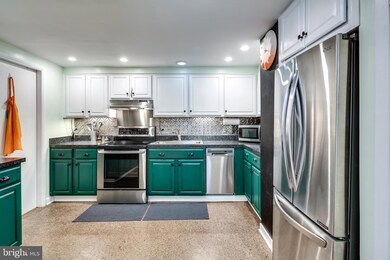 823 N Central Ave, Baltimore, MD 21202 - photo 3