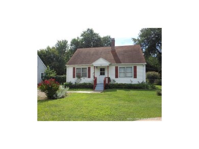 906 Sycamore Dr, Jeffersonville, IN 47130 - photo 2