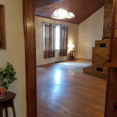 310 Strathmore Ave, Erie, PA 16505 - photo 3