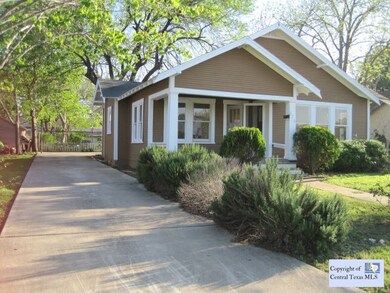 629 E Weinert St, Seguin, TX 78155 - photo 2