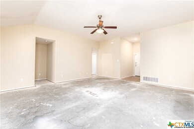 812 Leah Dr, Troy, TX 76579 - photo 5