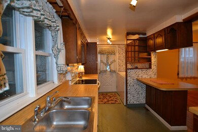 906 Central Ave, Sykesville, MD 21784 - photo 6