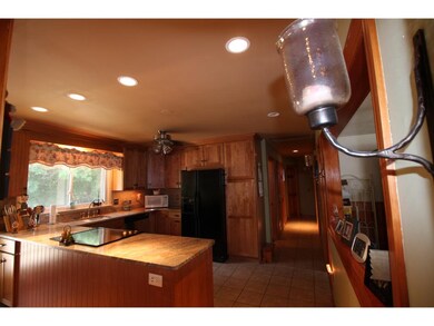 60 Constant St, Manchester, NH 03103 - photo 5