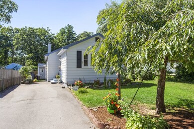 21 Wampum Rd, Norton, MA 02766 - photo 2