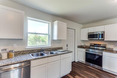 2333 Jodi Ln, Gainesville, TX 76240 - photo 5