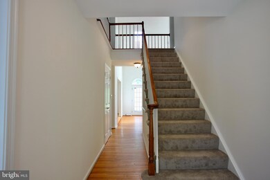 12103 Gatewater Dr, Potomac, MD 20854 - photo 3