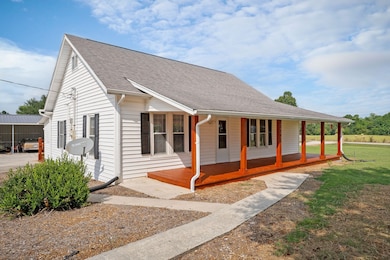 1462 Franks Ferry Rd, Sparta, TN 38583 - photo 2