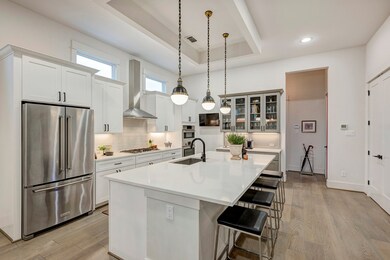 618 E 26th St, Houston, TX 77008 - photo 6