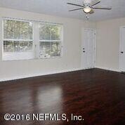 6330 Hyde Park Cir, Jacksonville, FL 32210 - photo 2