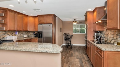 3009 N 43rd Pl-large-009-003-TOD7927-150