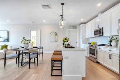 62 Foundry St unit 208, Wakefield, MA 01880 - photo 3