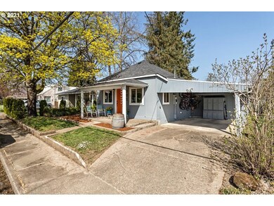 805 E 9th St, Newberg, OR 97132 - photo 3