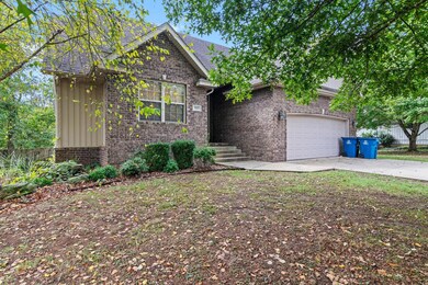 508 E Mitchell Ct, Republic, MO 65738 - photo 3