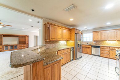 3202 Crossbridge Cir, Granbury, TX 76049 - photo 2