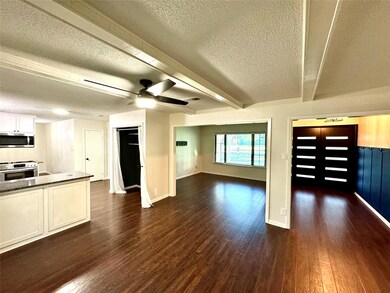 837 W Redbud Dr, Hurst, TX 76053 - photo 5