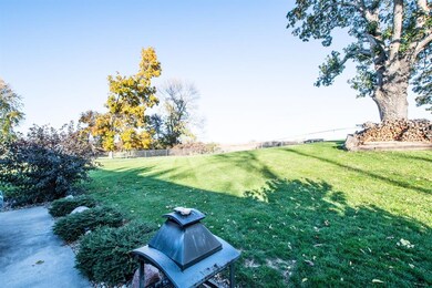 1021 Eastern Dr SE, Cedar Rapids, IA 52403 - photo 3