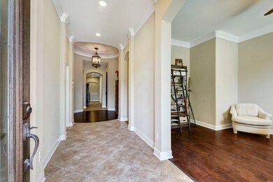 Upon entering you'll find a wide entryway with pal