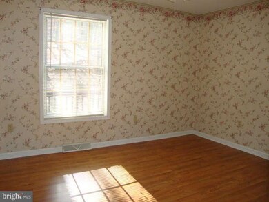 1518 Hoffmaster Rd, Knoxville, MD 21758 - photo 7