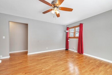 4910 Burchfield Ave, Lansing, MI 48910 - photo 4