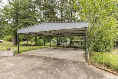 4656 Bishop Rd, Macon, GA 31206 - photo 3