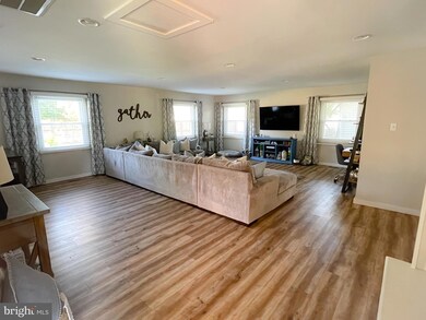 12118 Mackell Ln, Bowie, MD 20715 - photo 4