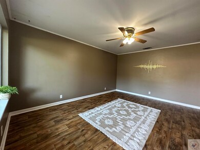 4004 Honeysuckle Ln, Texarkana, TX 75503 - photo 2