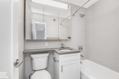 Manor Towers unit 14B, Bronx, NY 10463 - photo 6