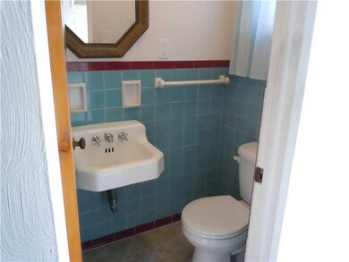 Partial Bath.