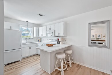 Beachside Villas 913-16