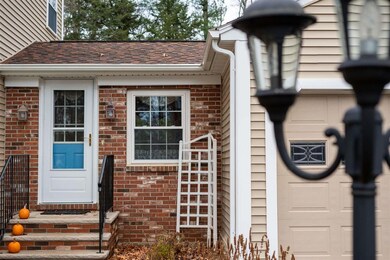 11 Holton Cir, Londonderry, NH 03053 - photo 5