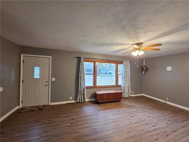 524 Pin Oak St, Adrian, MO 64720 - photo 5