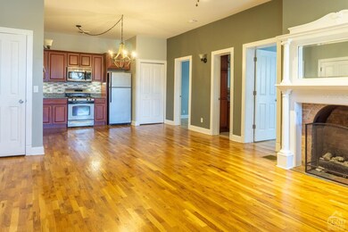 816 Warren St unit 1A, Hudson, NY 12534 - photo 2