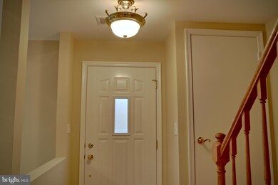 2878 Madeira Ct unit 17, Woodbridge, VA 22192 - photo 3