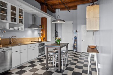 35 Channel Center St unit 208, Boston, MA 02210 - photo 2